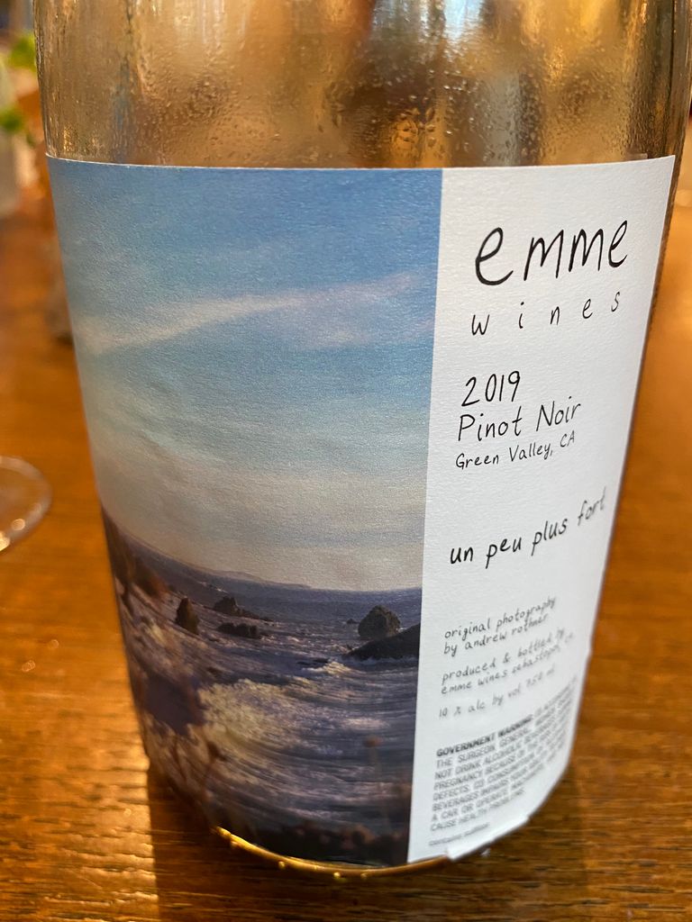 Emme Wines 2019 Pinot Noir un peu plus fort
