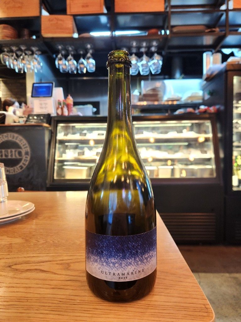 Ultramarine 2018 Sparkling Rosé Hirsch Vineyard